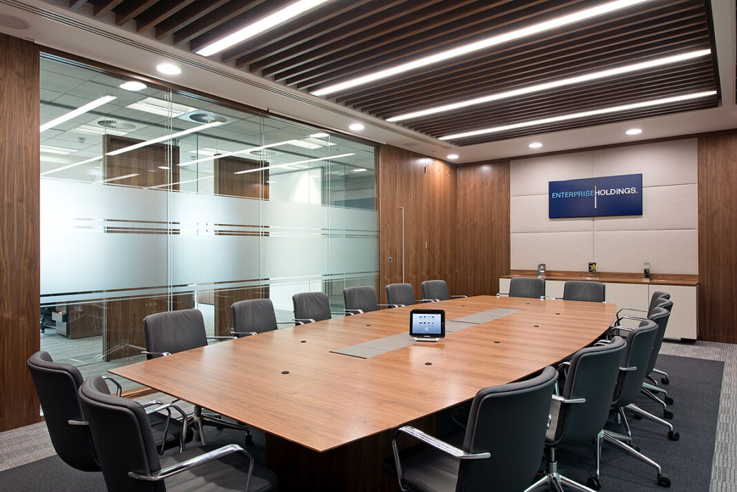 Oficina-de-Enterprise-Holdings-en-la-sede-de-la-compaдбa-en-Saint-Louis-Estyados-Unidos-FOTOGRAF╓A-fourfront-1-1.jpg-1