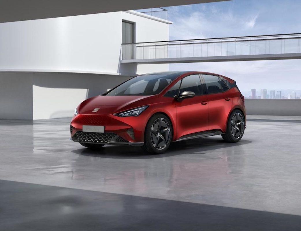 SEAT-begins-its-electric-offensive-by-introducing-the-Mii-Electric-on-its-inaugural-SEAT-on-Tour_02_HQ