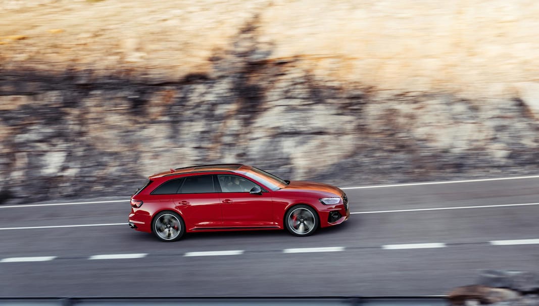 Audi renueva el RS4 Avant, un familiar de 450 CV y 99.950 euros