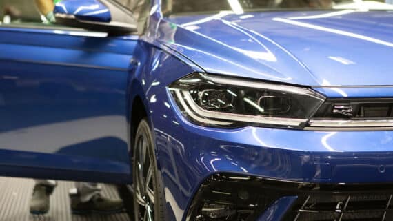 La industria española produjo 2,21 millones de vehículos el año pasado, un 6% más