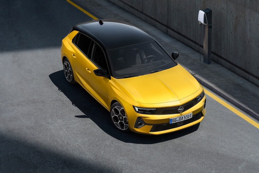 Opel abre pedidos para la sexta generación del compacto Astra