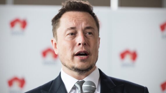 Tesla reducirá un 10% de su fuerza laboral de aquí a tres meses