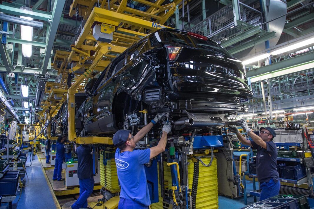 Ford Almussafes modifica de nuevo el calendario de ERTE
