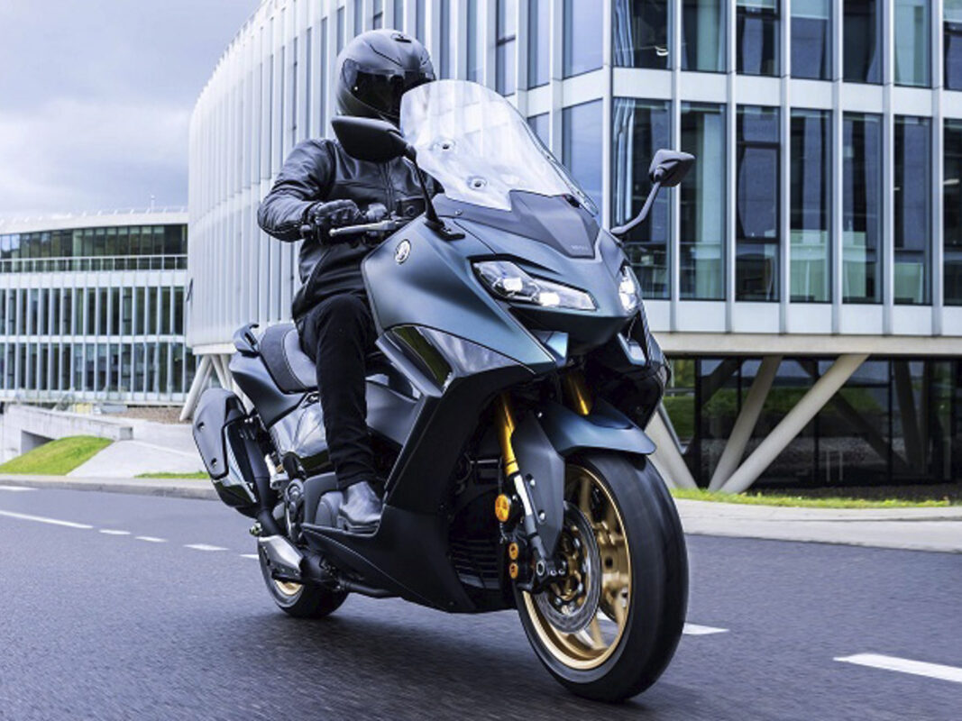 La nueva Yamaha TMax, moto oficial del Advanced Factories 2022