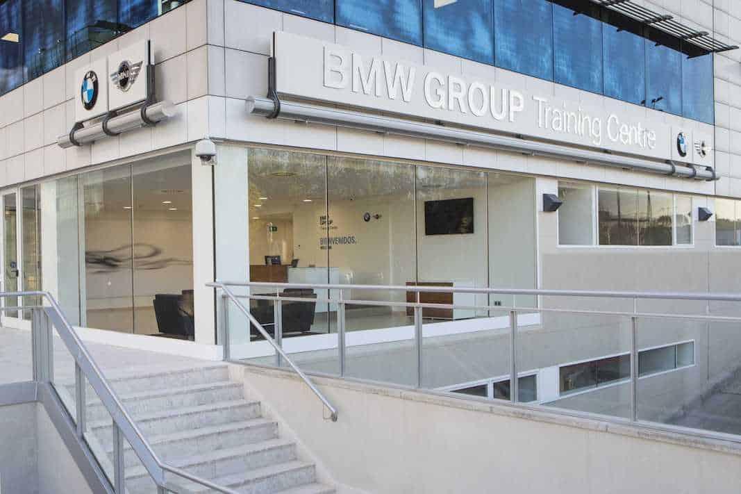BMW vende su filial de concesionarios de Madrid a dos grupos