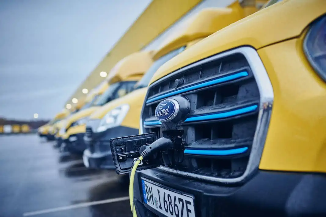 dhl-correos-ford-e-transit-2