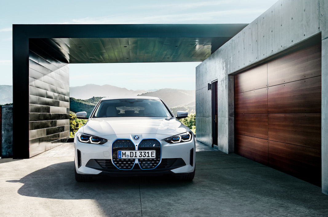 BMW añade un ‘entry level’ a su gama eléctrica del i4 con 500 kilómetros de autonomía