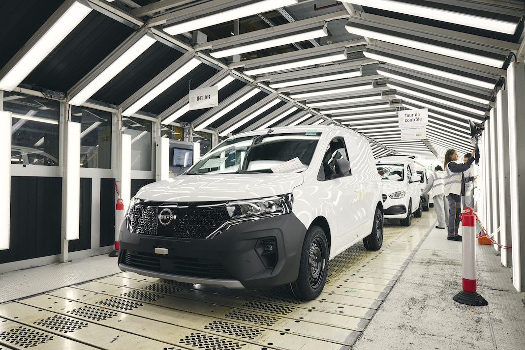 5 producción, fabricación, montaje, fábrica, factoría, Nissan Townstar