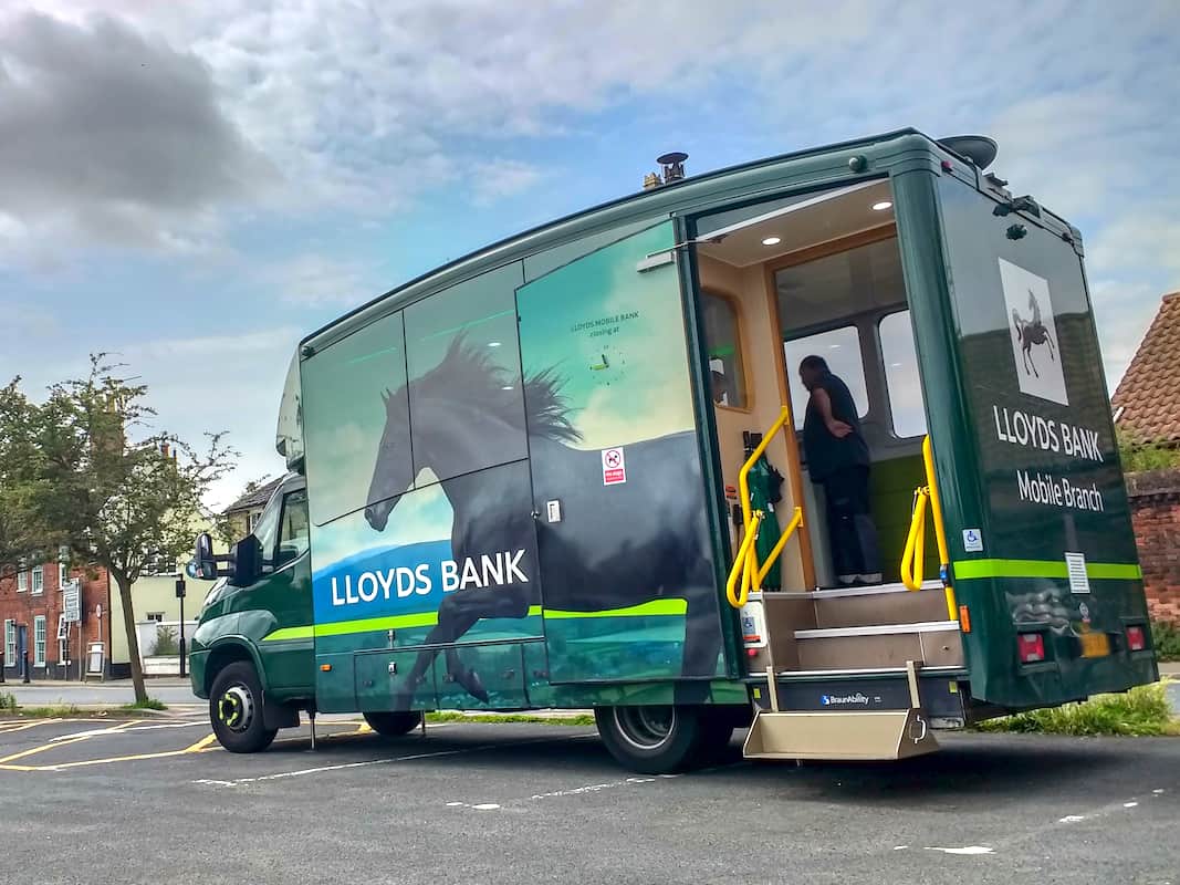 Bungay,,Suffolk,,England,,Uk,-,July,8,,2019:,Lloyds,Bank
