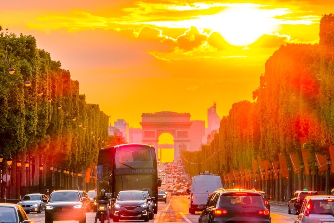 Golden,Sunset,On,The,Champs,Elysees,In,Paris
