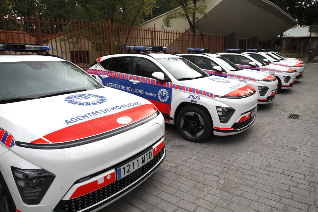 FLOTA AGENTES MOVILIDAD MADRID HYUNDAI KONA ELÉCTRICO 2