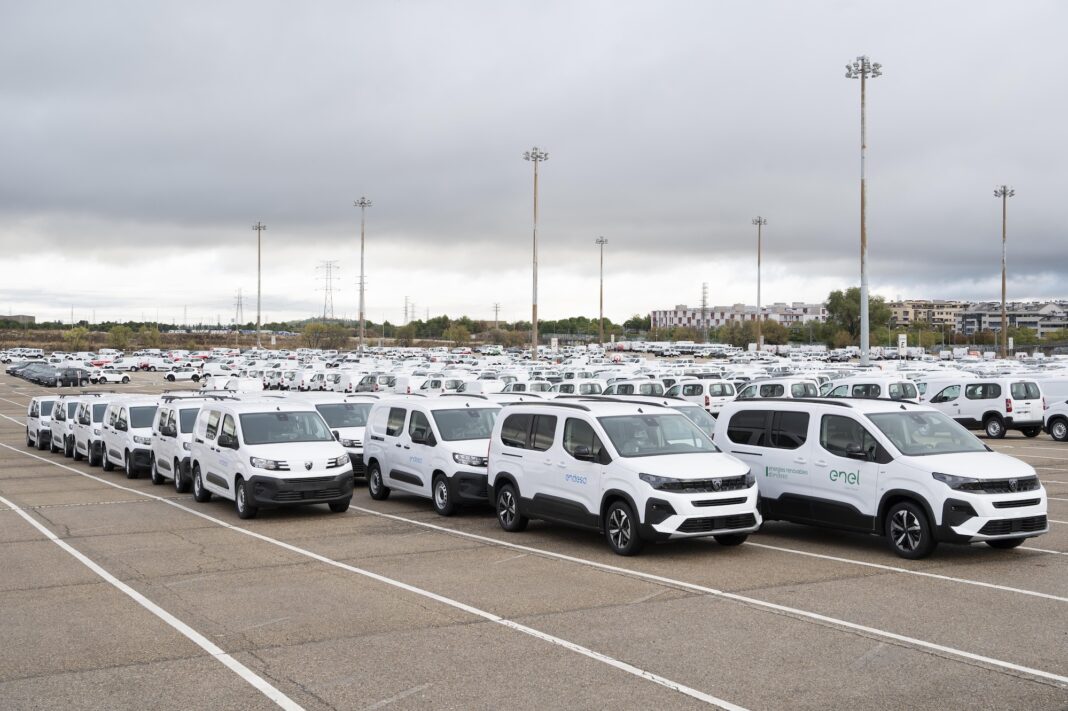 Jeep Endesa Enel flota 185 españa 2024 renting ayvens stellantis 3