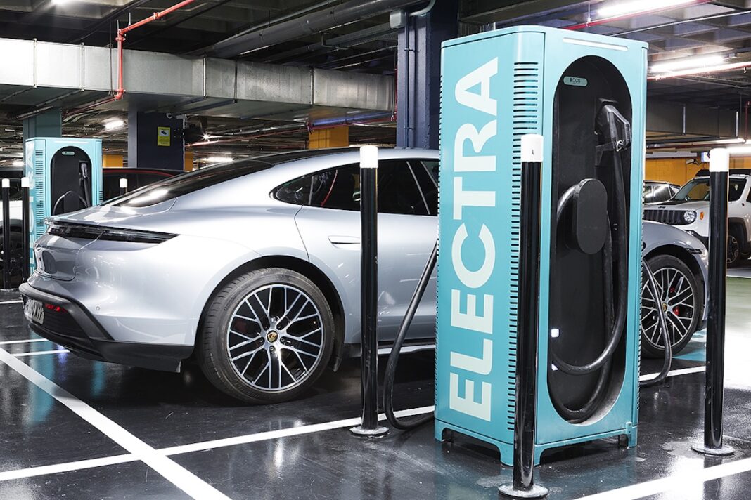 Un poste de carga rápida de Electra. FOTOGRAFÍA ELECTRA