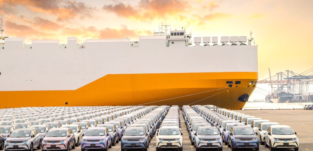 coche eléctrico, barco