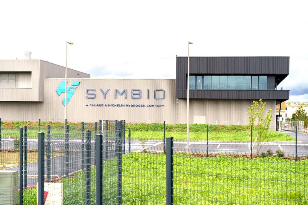 Fachada del edificio industrial de la empresa Symbio, en Lyon (Francia). FOTOGRAFÍA SKAZOV D.