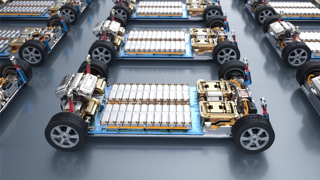 BATERÍA ELÉCTRICA DE AUTOMÓVIL FOTO GEOTAB