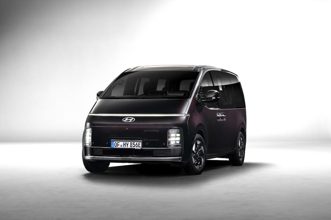 Hyundai Staria eléctrico 4