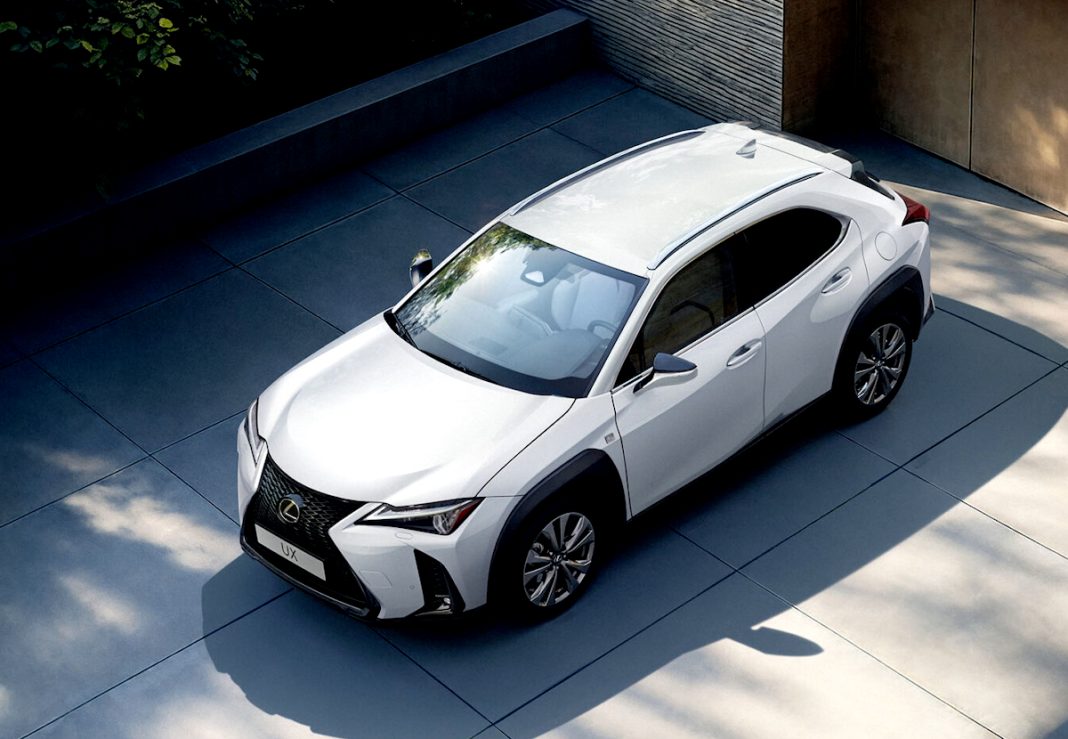 Lexus UX 2026