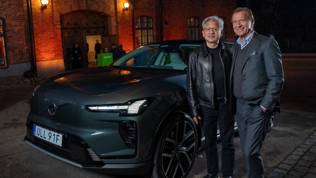 Jensen Huang, founder and CEO of NVIDIA, Håkan Samuelsson, president and CEO of Volvo Cars copia